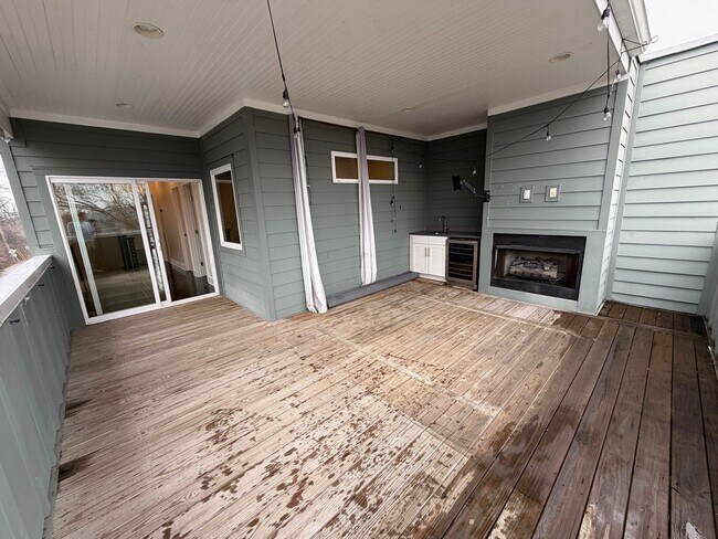 Building Photo - Beautiful Modern Home in Nashville Near the Fairgrounds