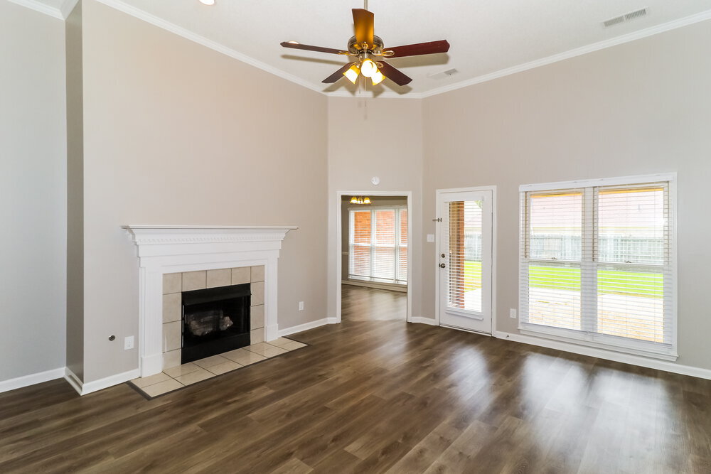 Building Photo - 9261 Chimneyrock Blvd.