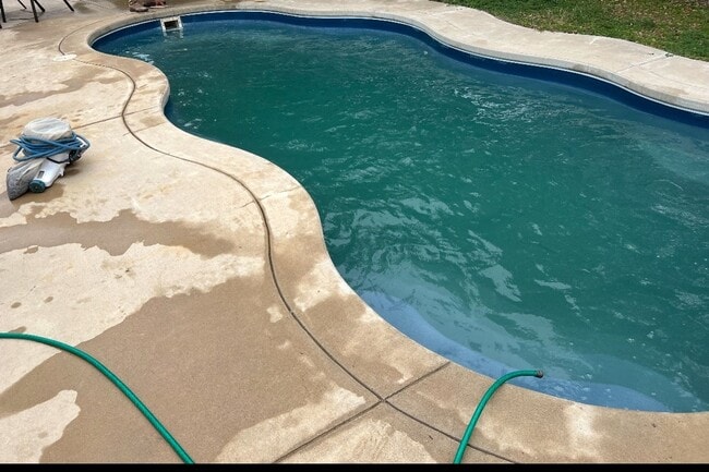 Building Photo - Charming 3-Bed Home with Pool in Harris Br...
