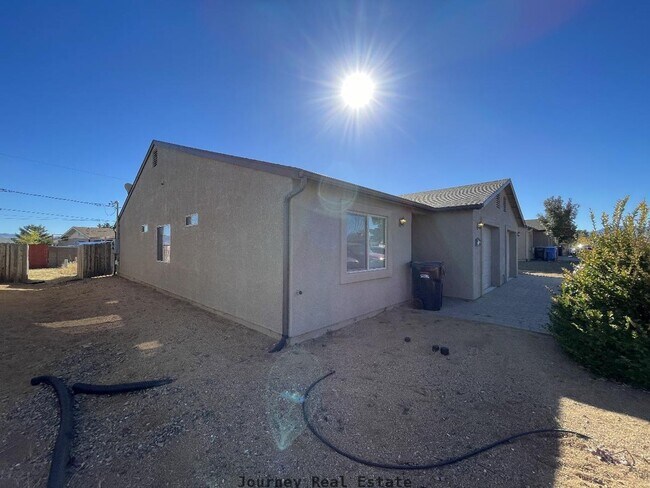 Building Photo - 4469 N Miner Rd
