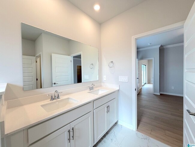 Building Photo - 4602 Hampton Glen Circle SE