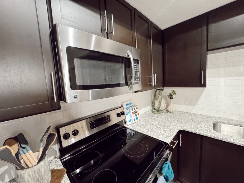 Building Photo - 4351 NW 114th Path