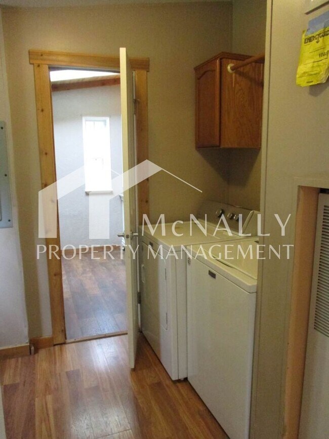 Building Photo - 3 Bedroom 2 Bath Home in Lakebay