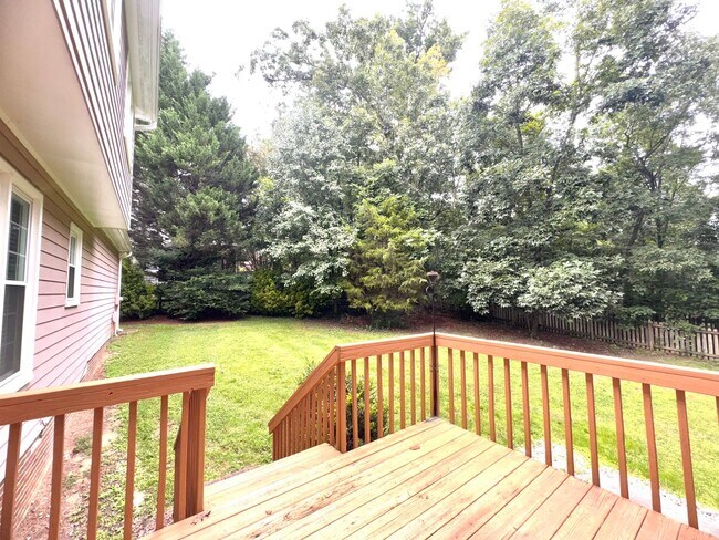 Building Photo - Spacious 4BR 2.5BA Home in Adams Farm with...