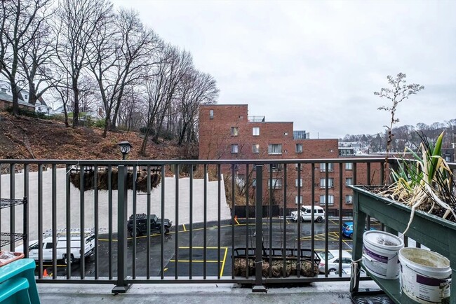 Building Photo - 121 Tremont St