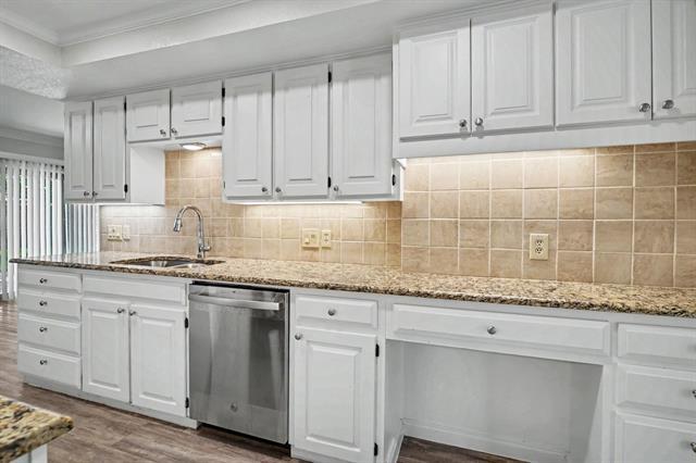 Building Photo - 2701 Whitehurst Dr
