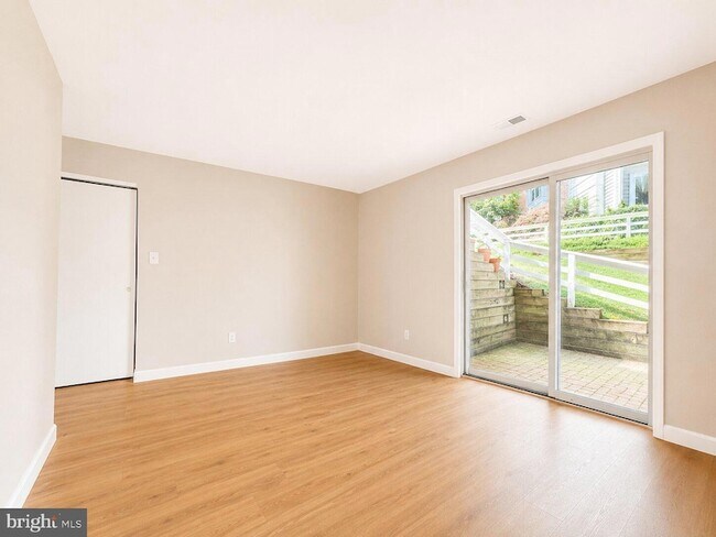 Building Photo - 11150 Beaver Trail Ct