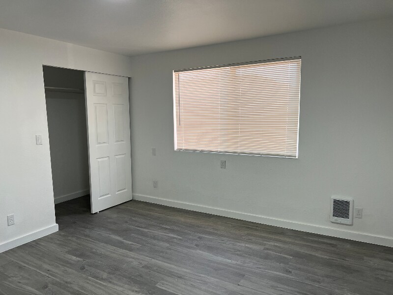 Building Photo - 7774 Highland Park Wy SW