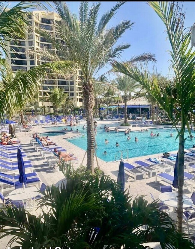 Building Photo - 2400 S Ocean Dr