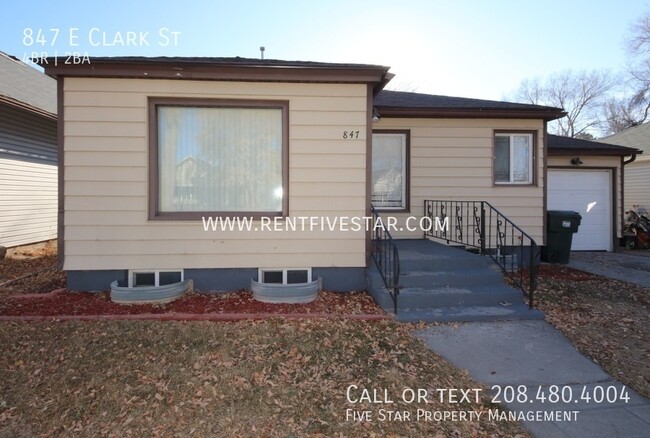 Primary Photo - 847 E Clark St