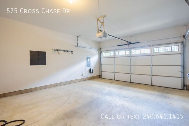 Building Photo - 575 Cross Chase Dr