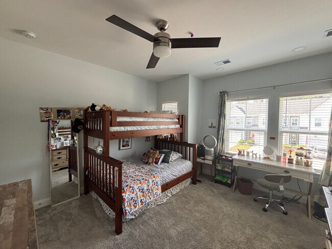 Building Photo - Spacious 4BR Townhome in Mount Pleasant | 2-Car Garage | Built 2020 | 2200 Sq Ft