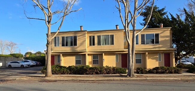 Building Photo - 1206 Galleon Way