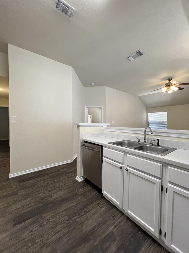 Building Photo - 3701 Habersham