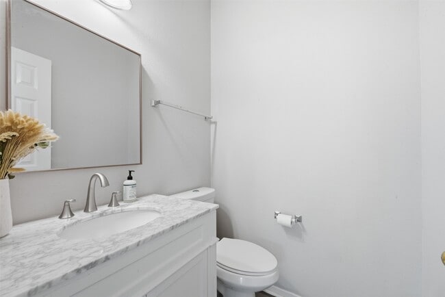 Building Photo - 6426 Portuguese Bend Dr