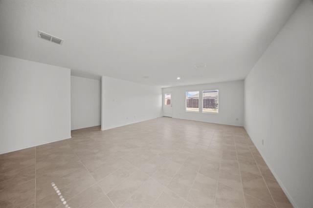 Building Photo - 2402 Mobile St