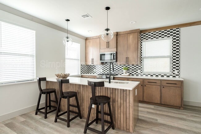 Building Photo - 4005 N Indiana Ave