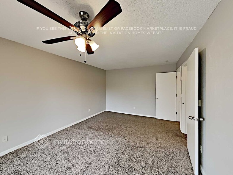 Building Photo - 9870 Steele St