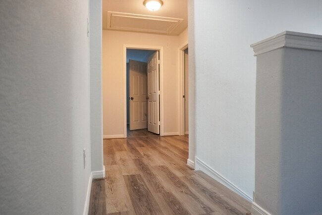 Building Photo - 7506 Stone Arbor Ln
