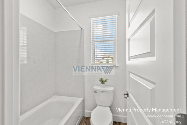 Building Photo - 6000 Waddington Wy