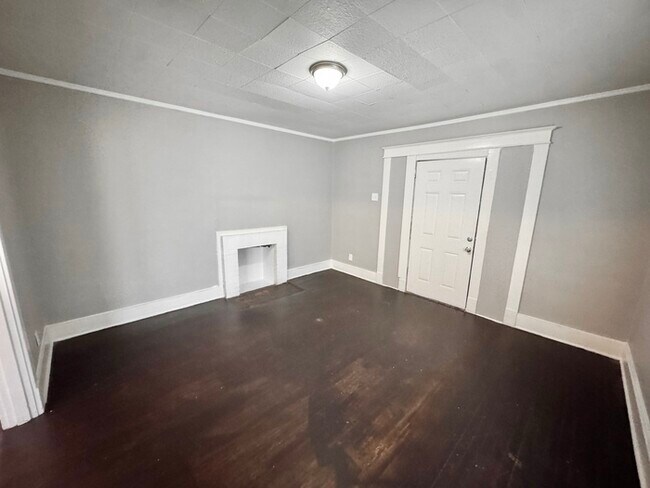 Building Photo - 3338 Coleman Ave