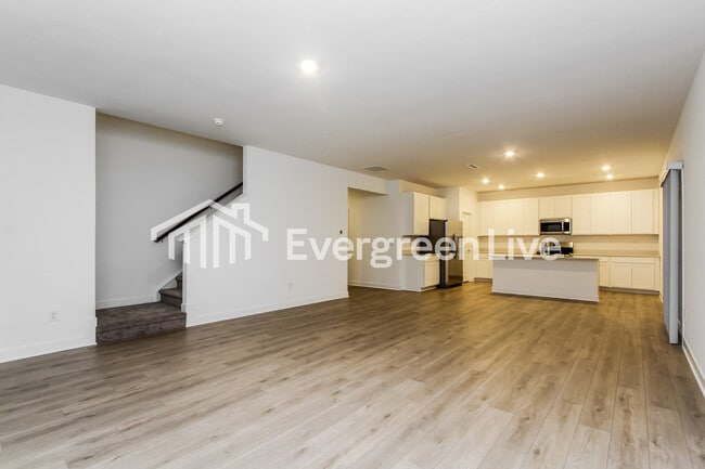 Building Photo - 941 Penrose Pl