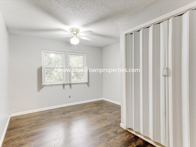 Building Photo - 462 Westview Terrace