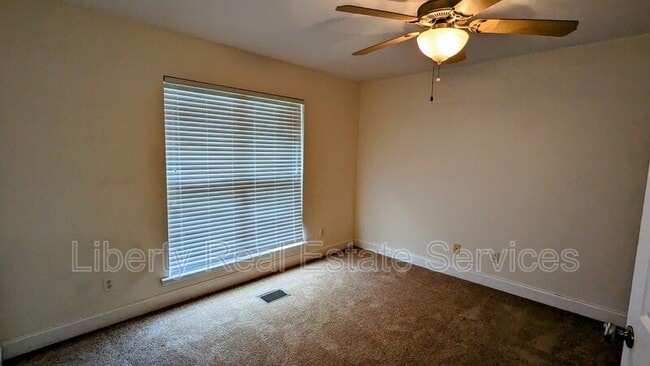 Building Photo - 115 Caswell Ct