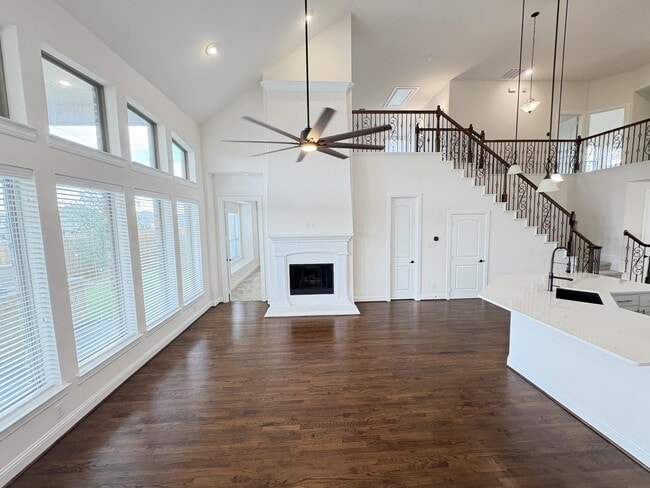 Building Photo - 7952 Ashwood Ln