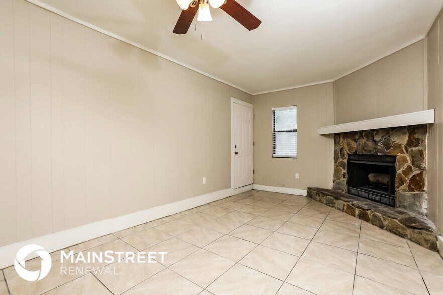 Building Photo - 6234 Balboa Dr
