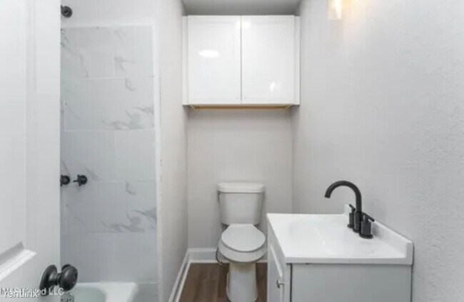 Building Photo - 4 br, 2 bath House - 408 Blank Street