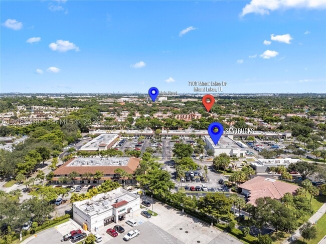 Building Photo - 7105 Miami Lakes Dr