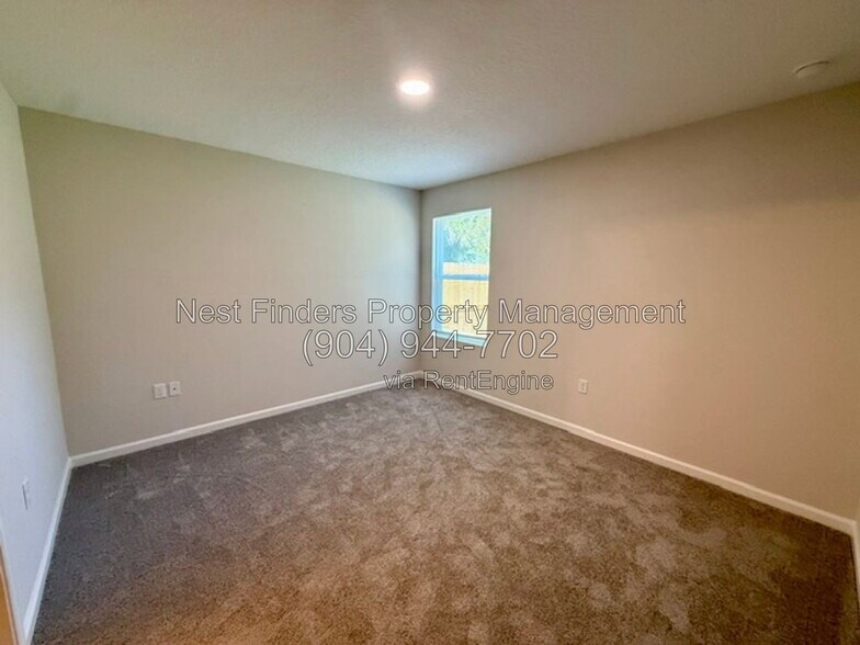 Building Photo - 9091 India Ave