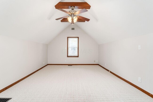 Building Photo - 884 S Chesterfield Rd