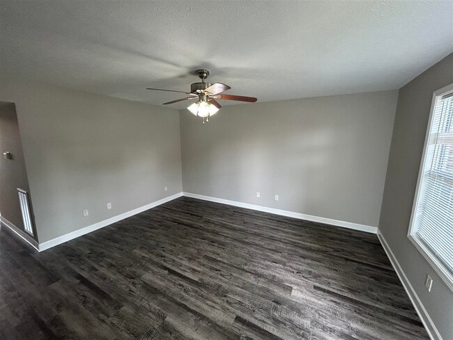 Building Photo - 273 Audley Ave