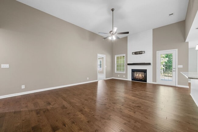 Building Photo - 1252 Magnum Dr