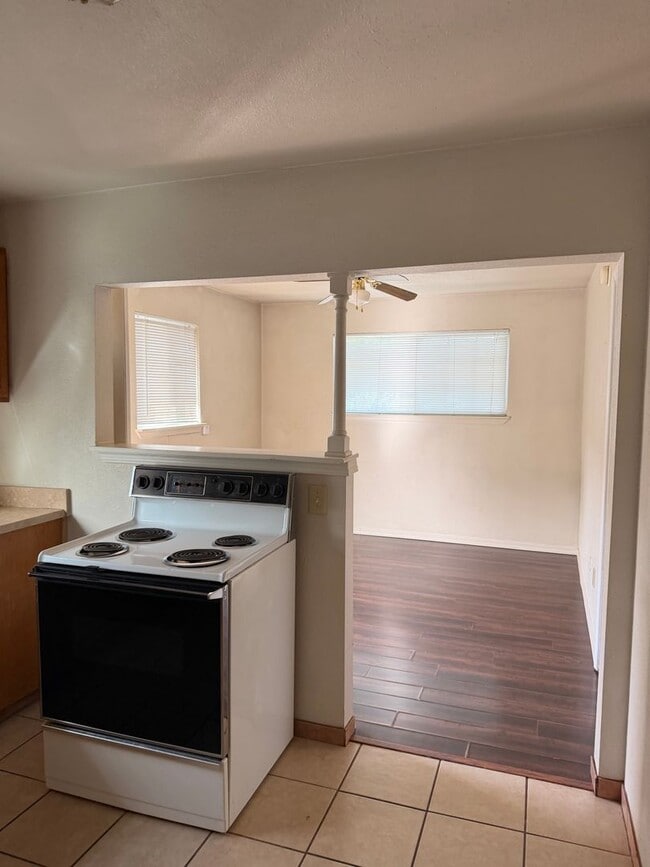 Building Photo - 3346 Stingy Ln