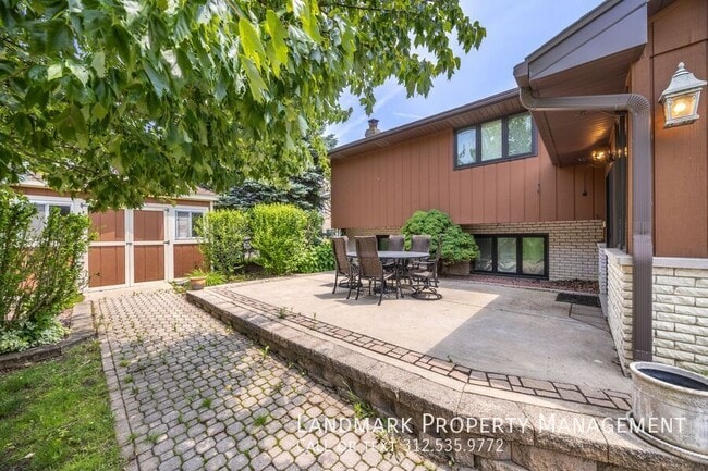 Building Photo - 14518 S Golden Oak Dr