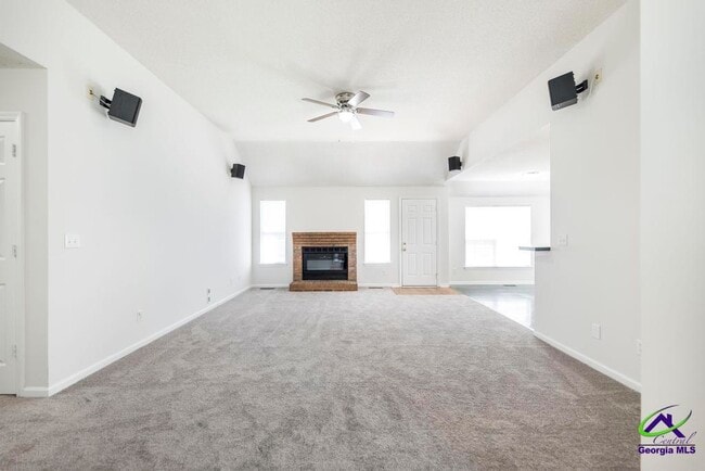Building Photo - 1212 Willow Bend