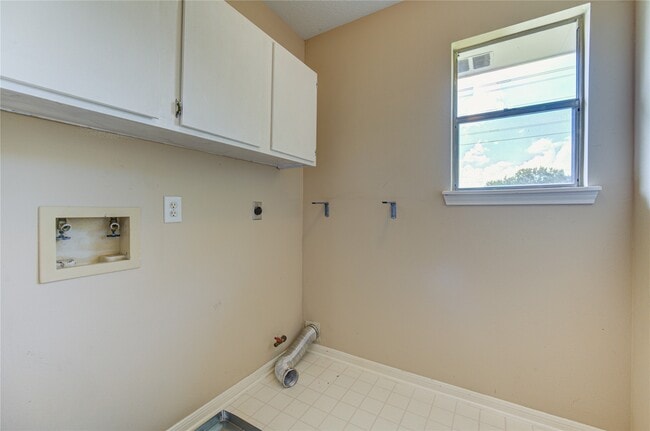 Building Photo - 4219 Margate Dr