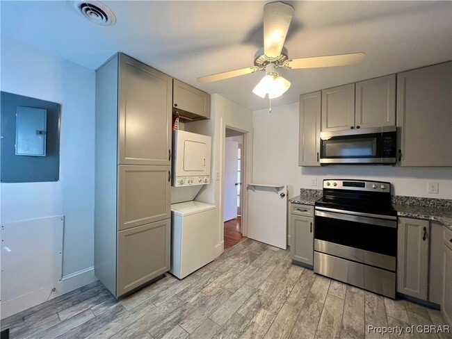 Building Photo - 645 Rappahannock Dr