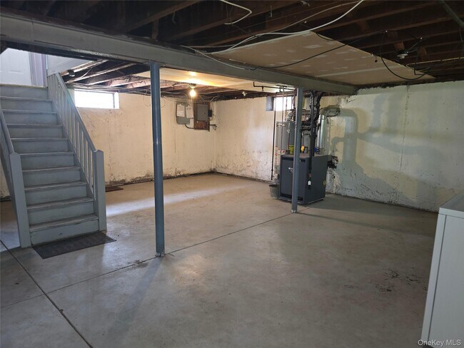 Building Photo - 123 Nugent St