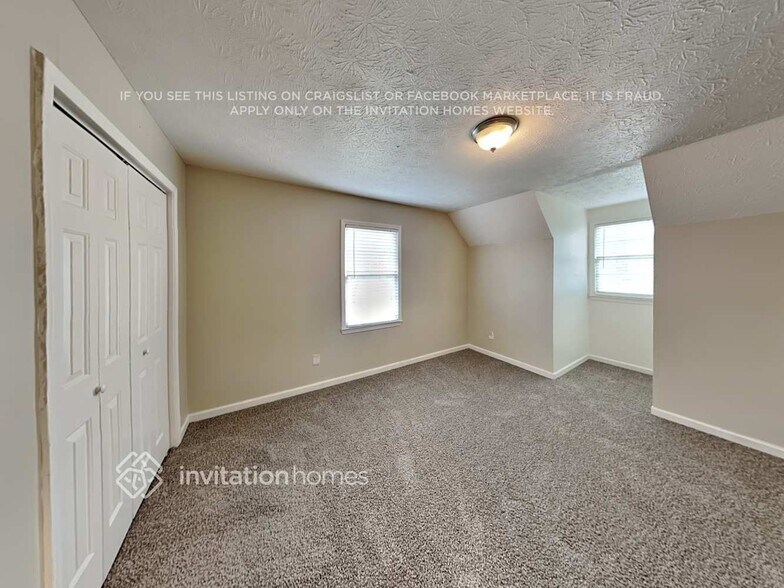 Building Photo - 386 Nottingham Dr