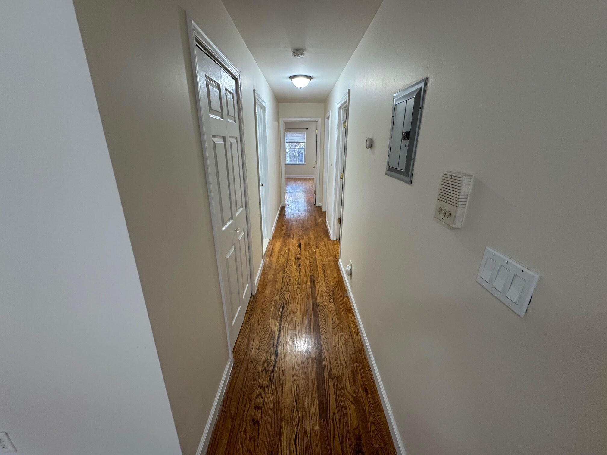 Building Photo - 31 Emory St