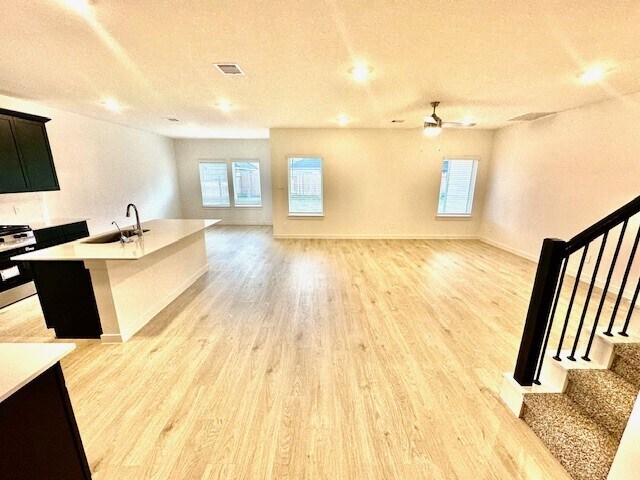 Building Photo - 3214 Moreland Park Dr