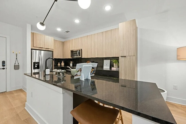 Building Photo - 6 Garfield Pl