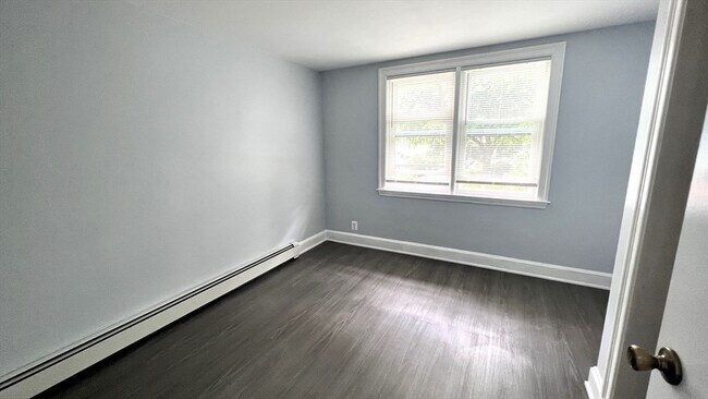 Building Photo - 169 Marlboro St