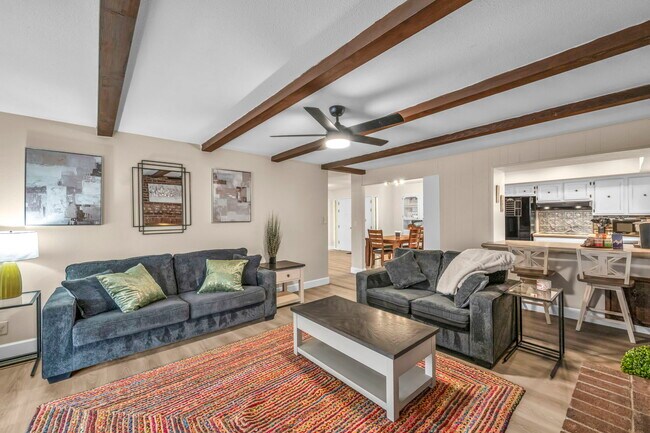 Building Photo - 1490 Foster Dr