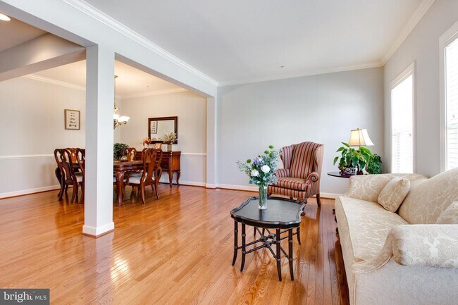Building Photo - 2021 Crescent Moon Ct