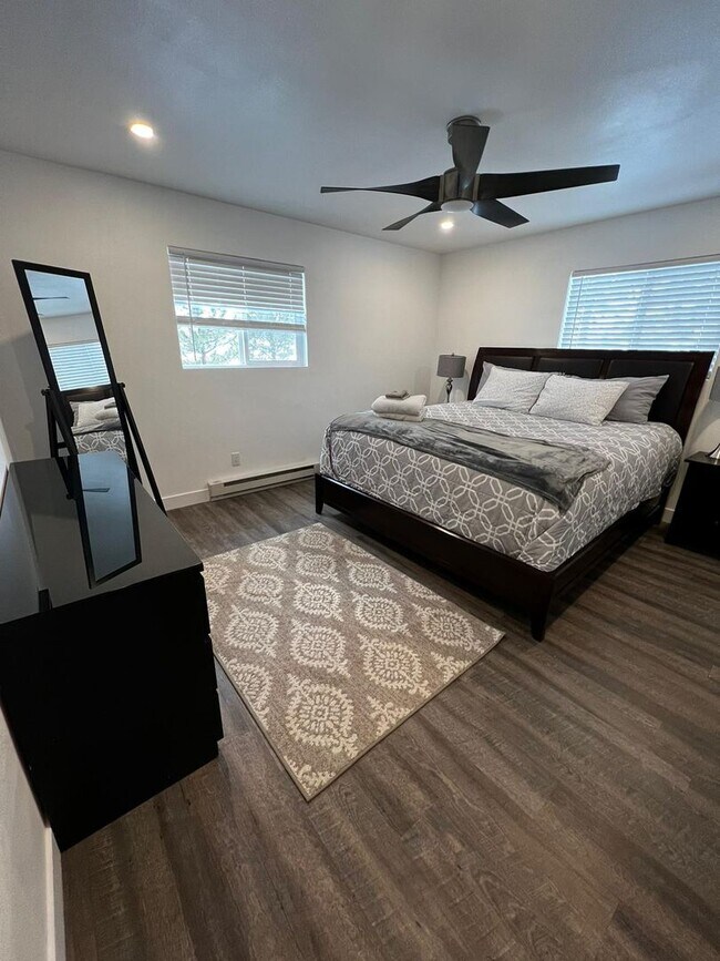 Building Photo - Spacious 4-bedroom + study home; Includes Hot tub and Pool Table - Avail. Now!